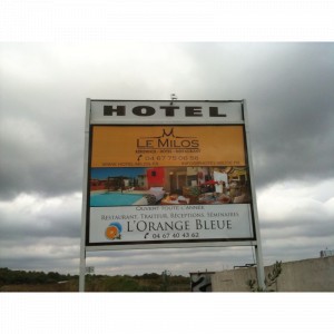 Enseigne publicitaire hôtel